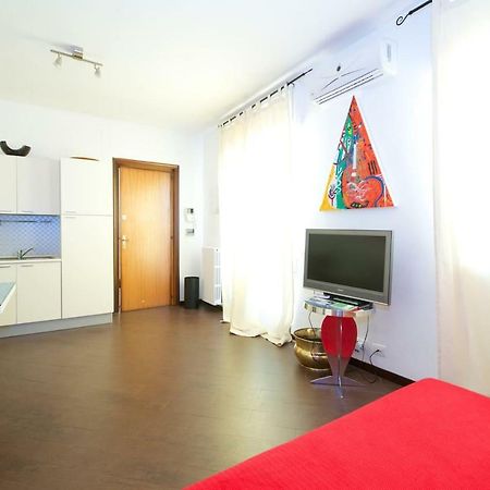 バーリCasa Turatiアパートメント エクステリア 写真