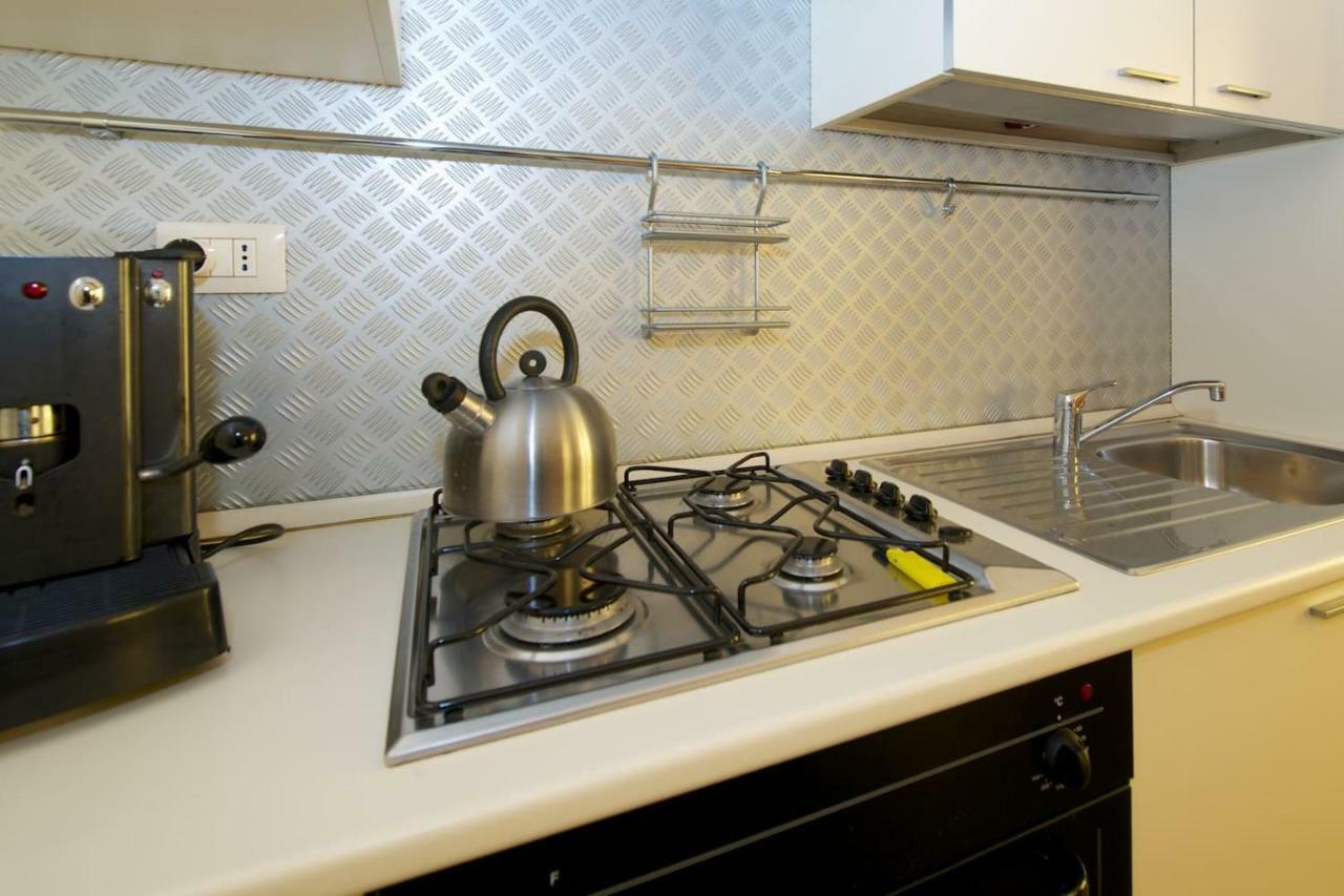 バーリCasa Turatiアパートメント エクステリア 写真