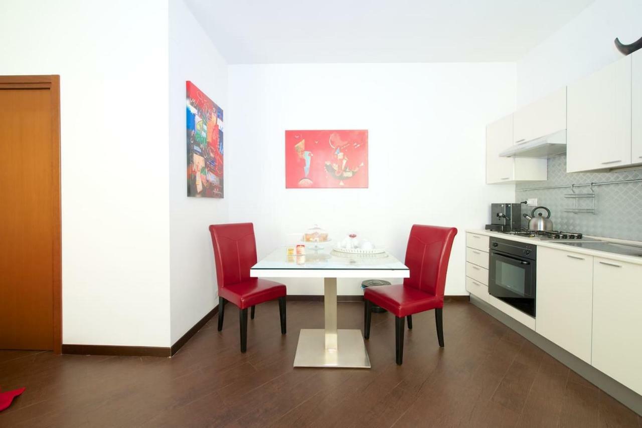 バーリCasa Turatiアパートメント エクステリア 写真